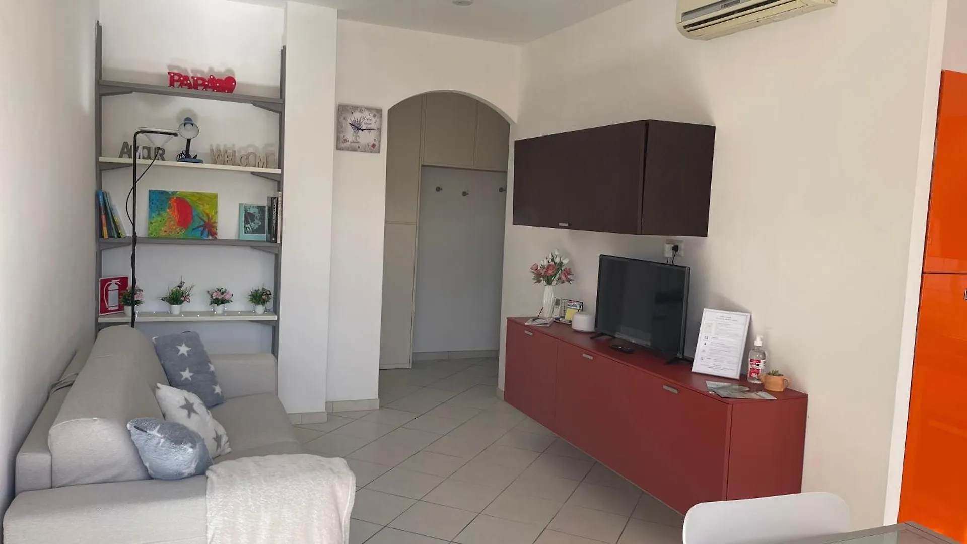 Sweet Home Mama Castellina Scalo 0*,  Italy